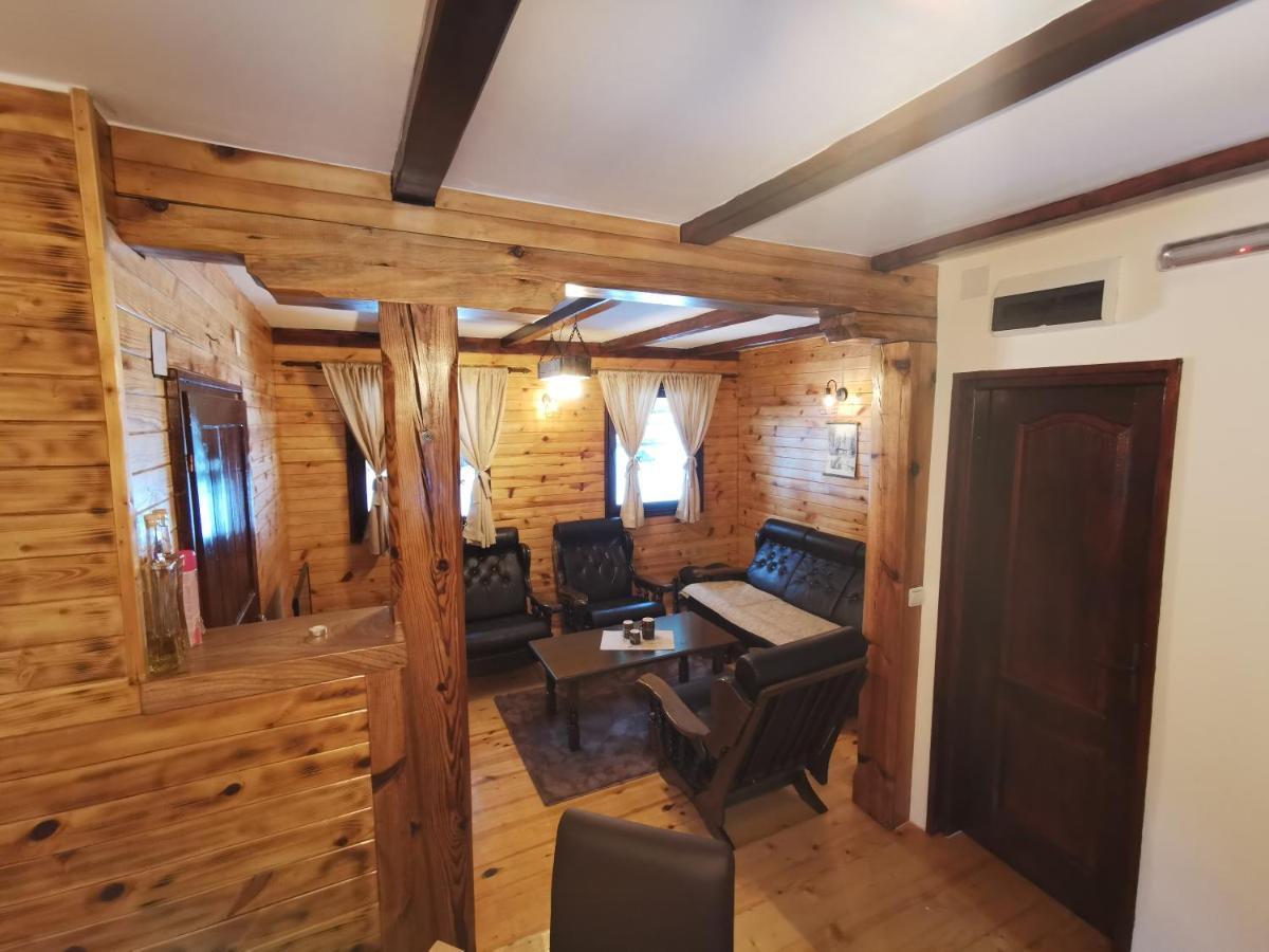 Vila Tijana Mitrovac Luaran gambar